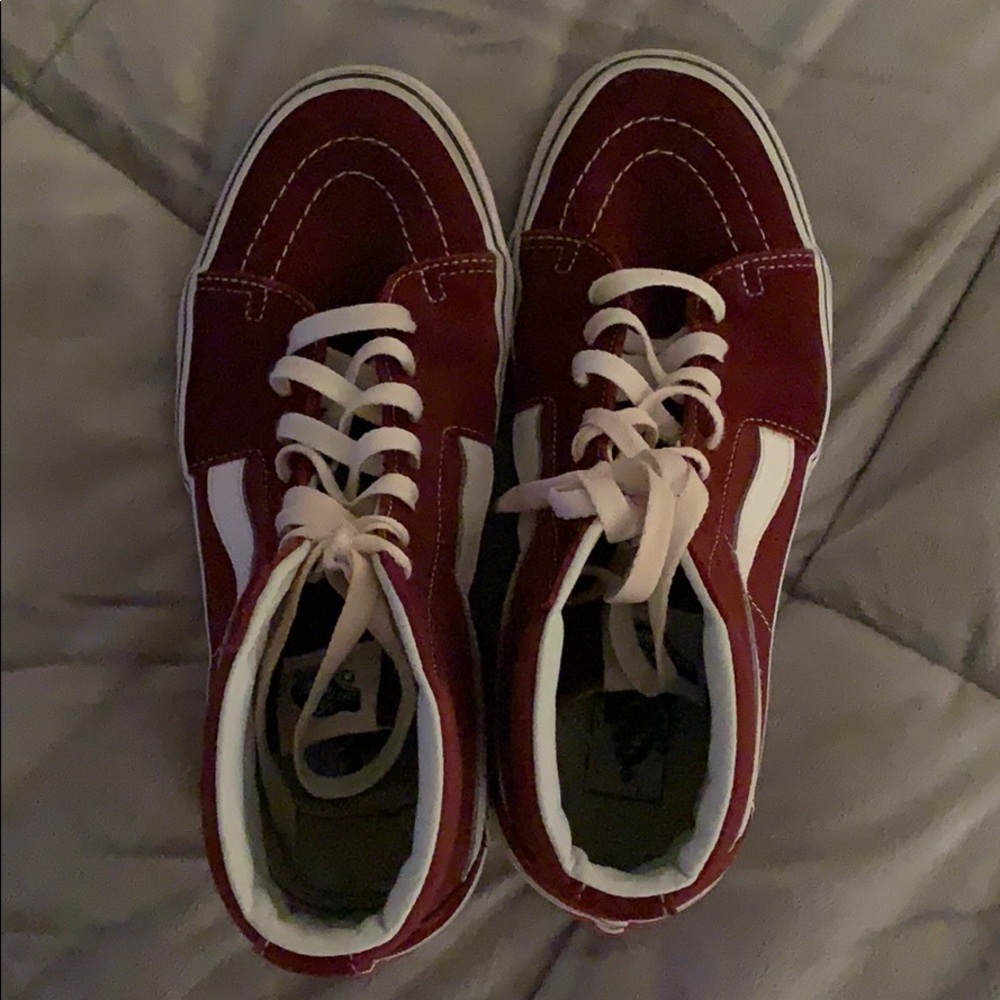VANS Off The Wall High Tops - Men’s 8.5/Woman’s 10